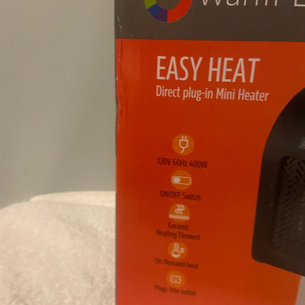 Easy Heat Mini Plug-In Heater - Picture 3 of 5